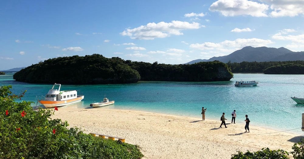 石垣島で有名な川平湾ですね、ひゃあ美しい